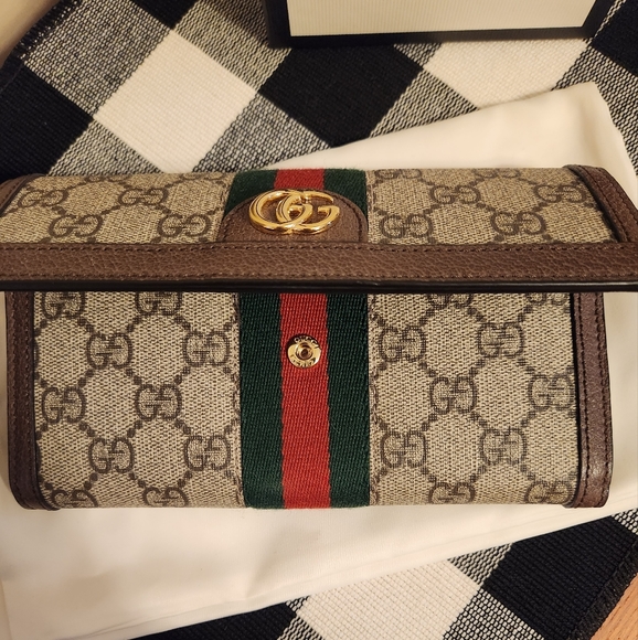 Authentic Gucci Wallet - Picture 5 of 13